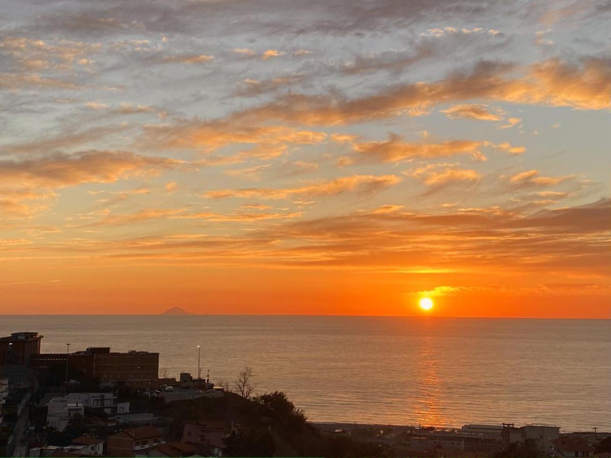 파올라 Vista Stromboli 아파트 호텔 외부 사진